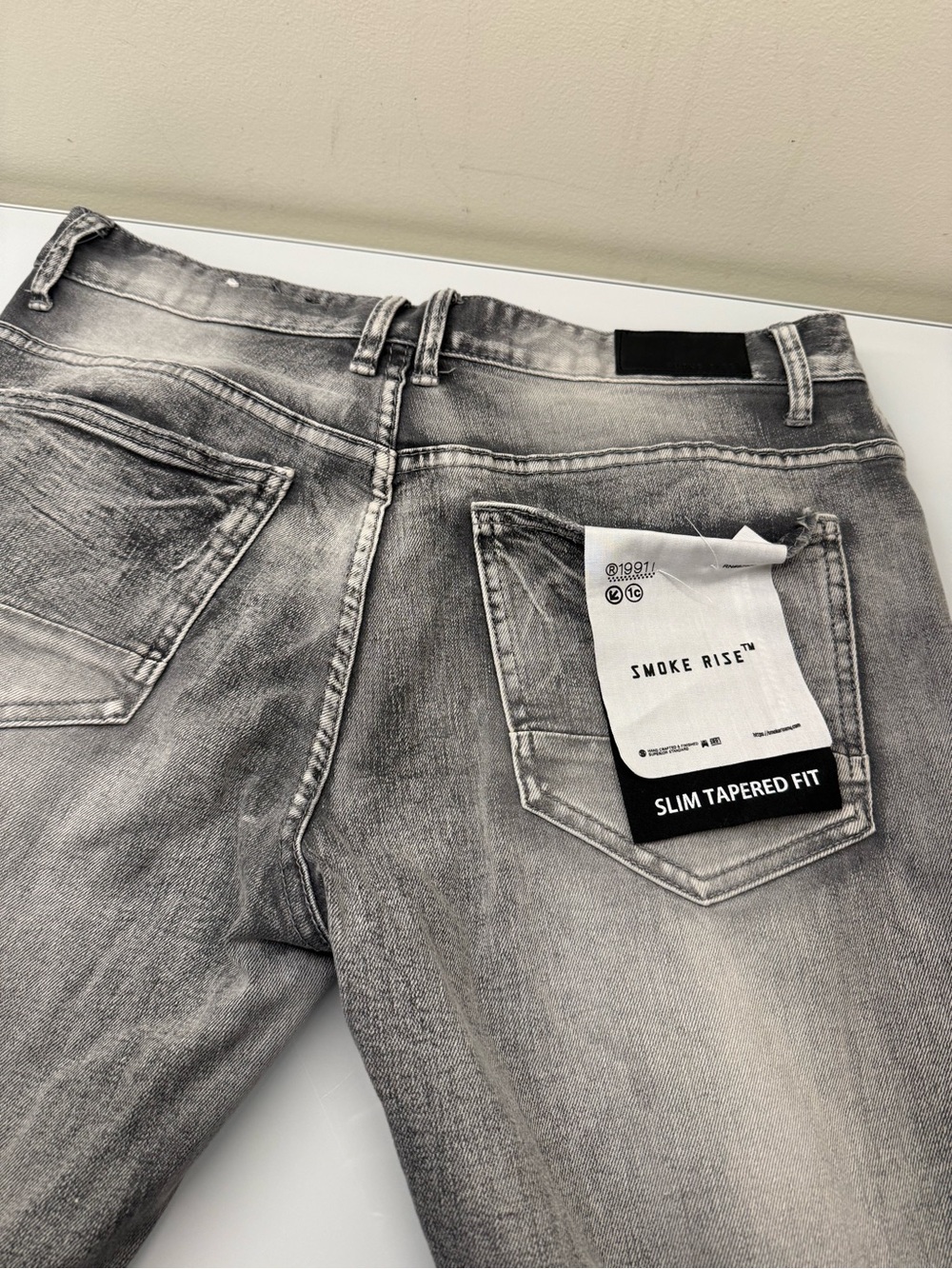 Men's Slim Tapered Fit Jeans - Grey